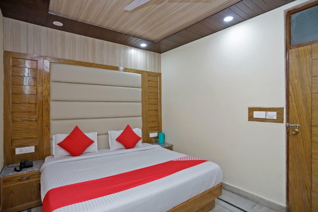 Oyo 39066 Hotel Star View ムスーリー エクステリア 写真