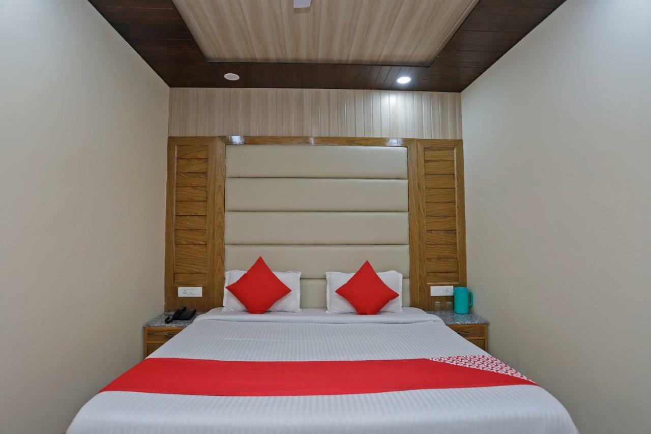Oyo 39066 Hotel Star View ムスーリー エクステリア 写真