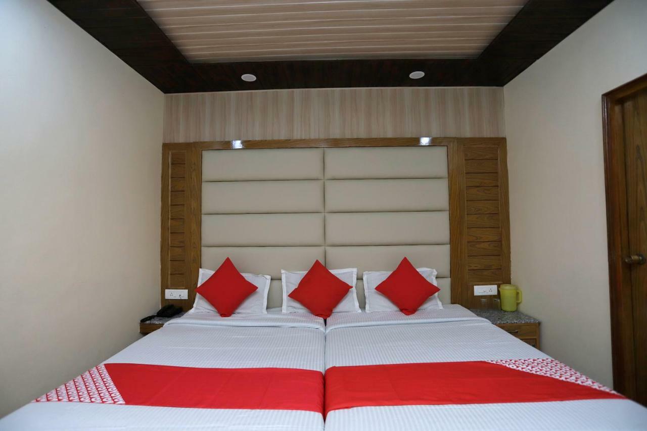 Oyo 39066 Hotel Star View ムスーリー エクステリア 写真