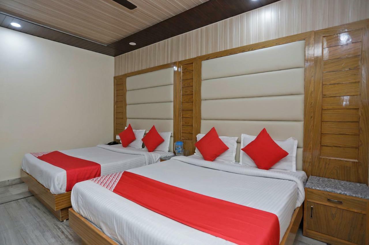 Oyo 39066 Hotel Star View ムスーリー エクステリア 写真